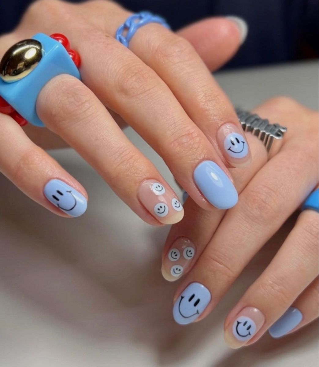 Esmalte Adesivo de Gel vs. Adesivo Tradicional: Qual a Melhor Opção?