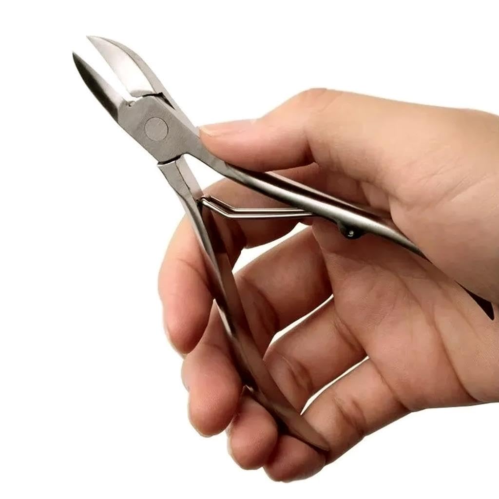 Alicate de unha profissional vs. doméstico: qual a diferença?