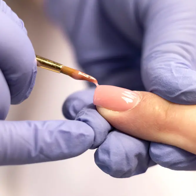 5 ideias de títulos:
1. Unhas de Gel: O Que a Anvisa Realmente Proibiu?
2. Guia Completo: Substâncias Perigosas em Unhas de Gel e Como Evitá-las
3. Anvisa e Unhas de Gel: Entenda as Novas Regras para Consumidores e Profissionais
4. Alerta de Saúde: Os Riscos do TPO e DMPT em Procedimentos de Unhas
5. Unhas de Gel Seguras: Como Escolher Produtos Liberados pela Anvisa