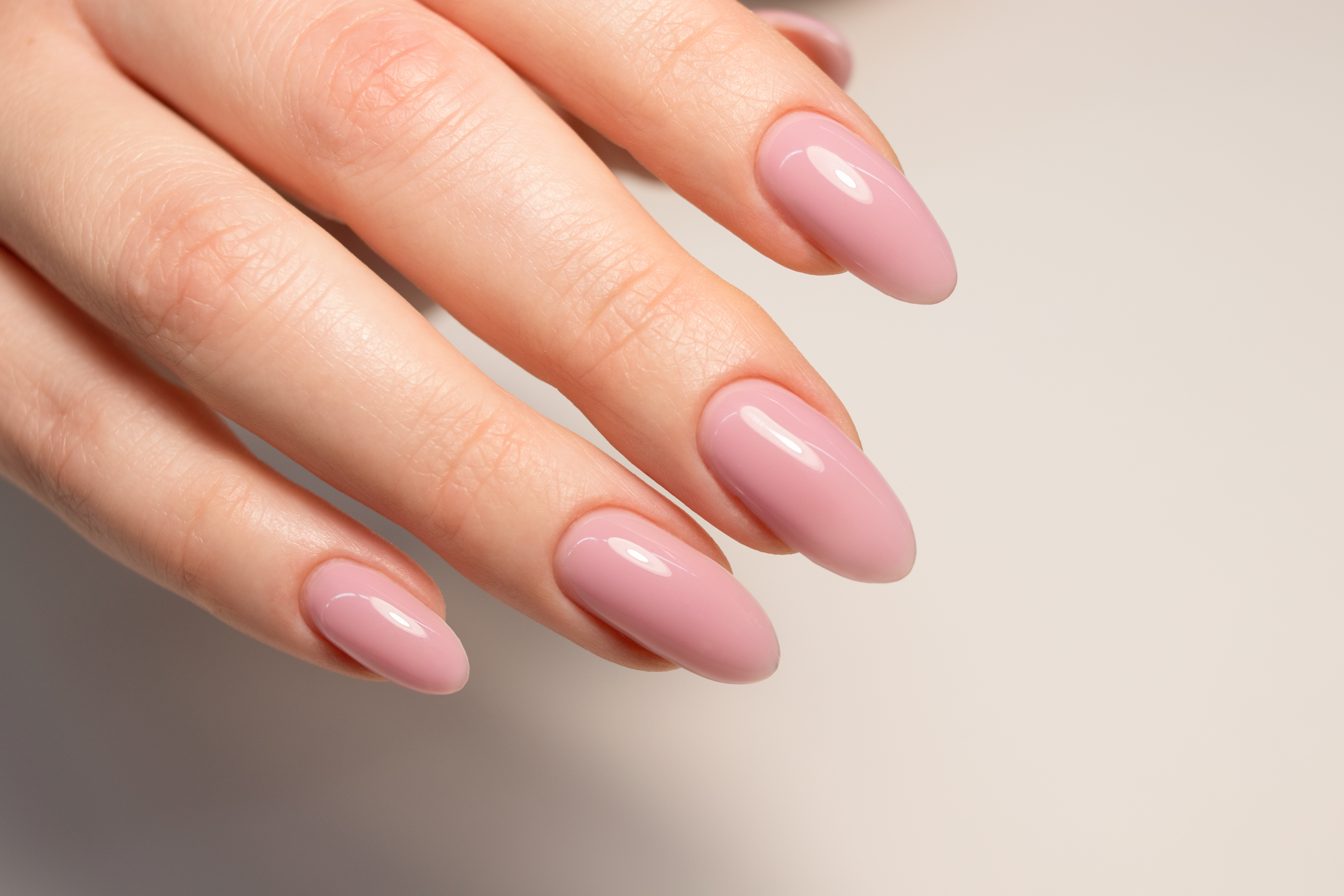 5 ideias de títulos:
1. Unhas de Gel: O Que a Anvisa Realmente Proibiu?
2. Guia Completo: Substâncias Perigosas em Unhas de Gel e Como Evitá-las
3. Anvisa e Unhas de Gel: Entenda as Novas Regras para Consumidores e Profissionais
4. Alerta de Saúde: Os Riscos do TPO e DMPT em Procedimentos de Unhas
5. Unhas de Gel Seguras: Como Escolher Produtos Liberados pela Anvisa