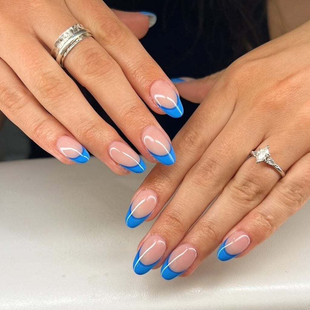 ideias de unhas decoradas azul para inspiração