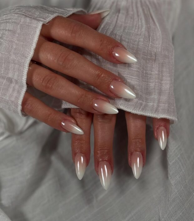 baby boomer unha almond decorada