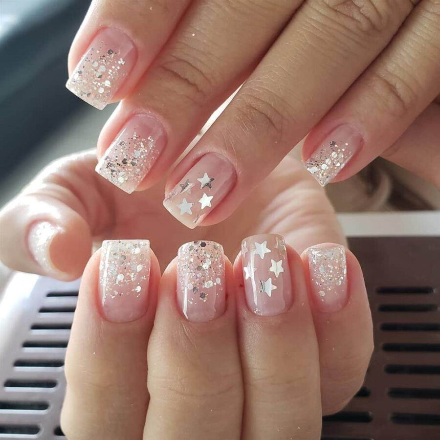 banho de gel na unha curta