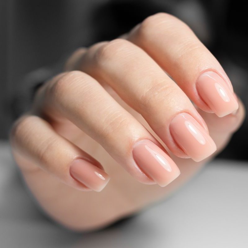 Banho de Gel em Unhas Curtas: Mitos e Verdades sobre a Técnica