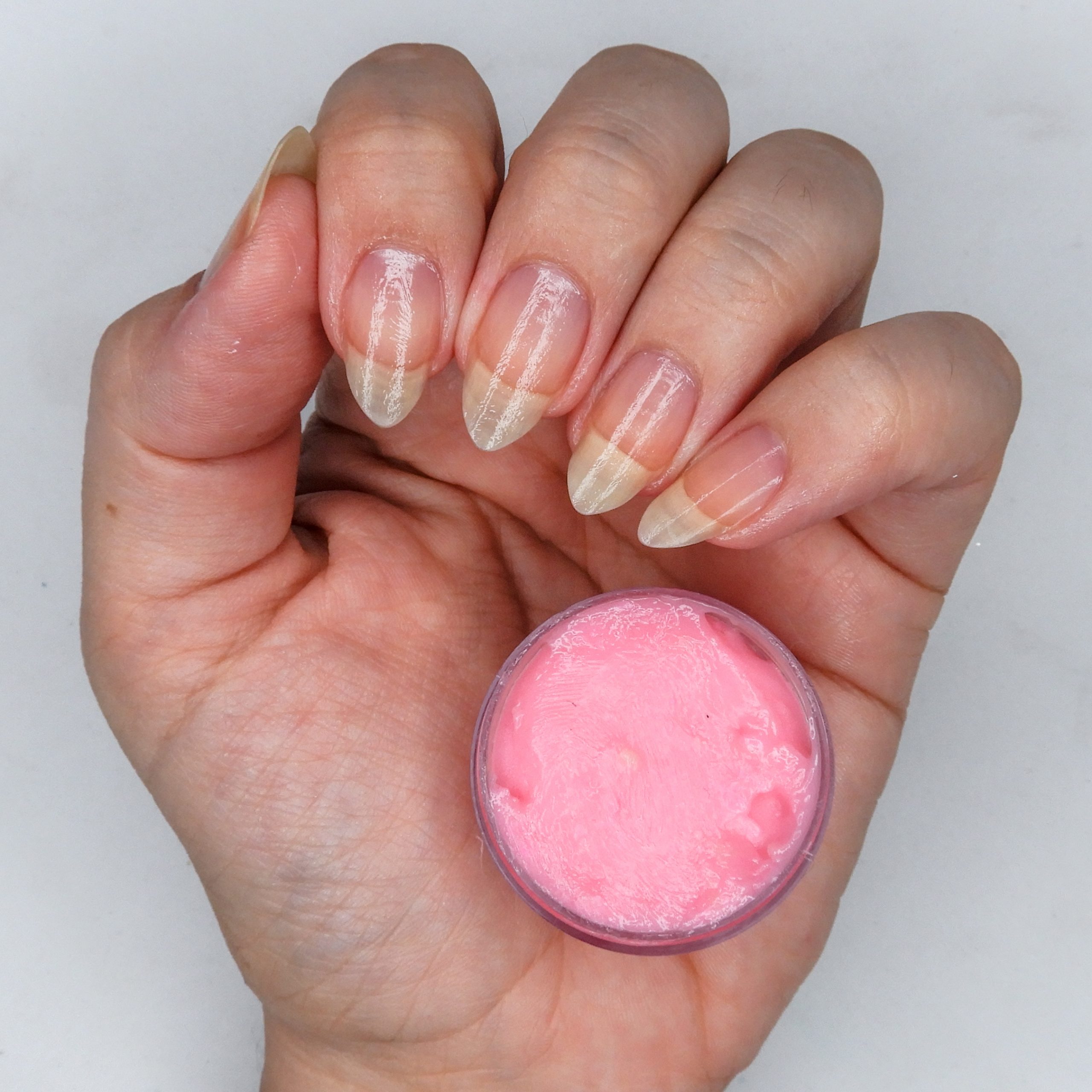 Rotina Completa de Cuidados com Unhas Quebradiças Usando Ceras