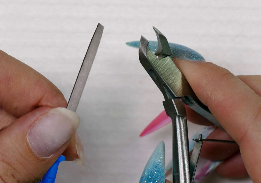 como amolar alicate de unha com lima