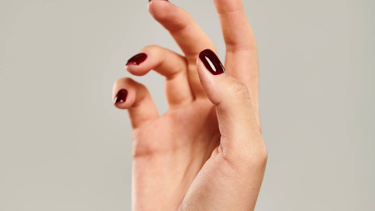 como endurecer unhas com alho