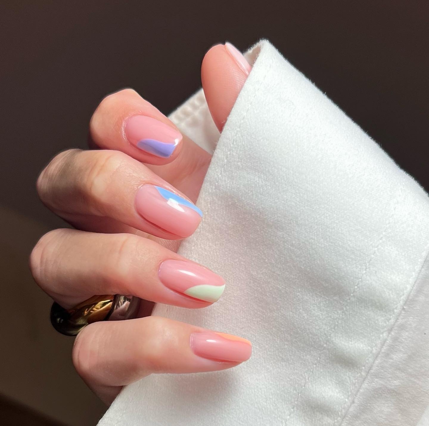 como tirar esmalte em gel em casa
