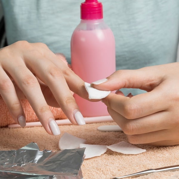 como remover super bonder das unhas