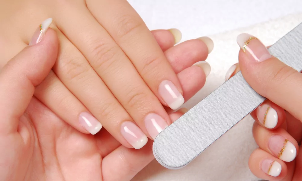 como tirar esmalte sem acetona