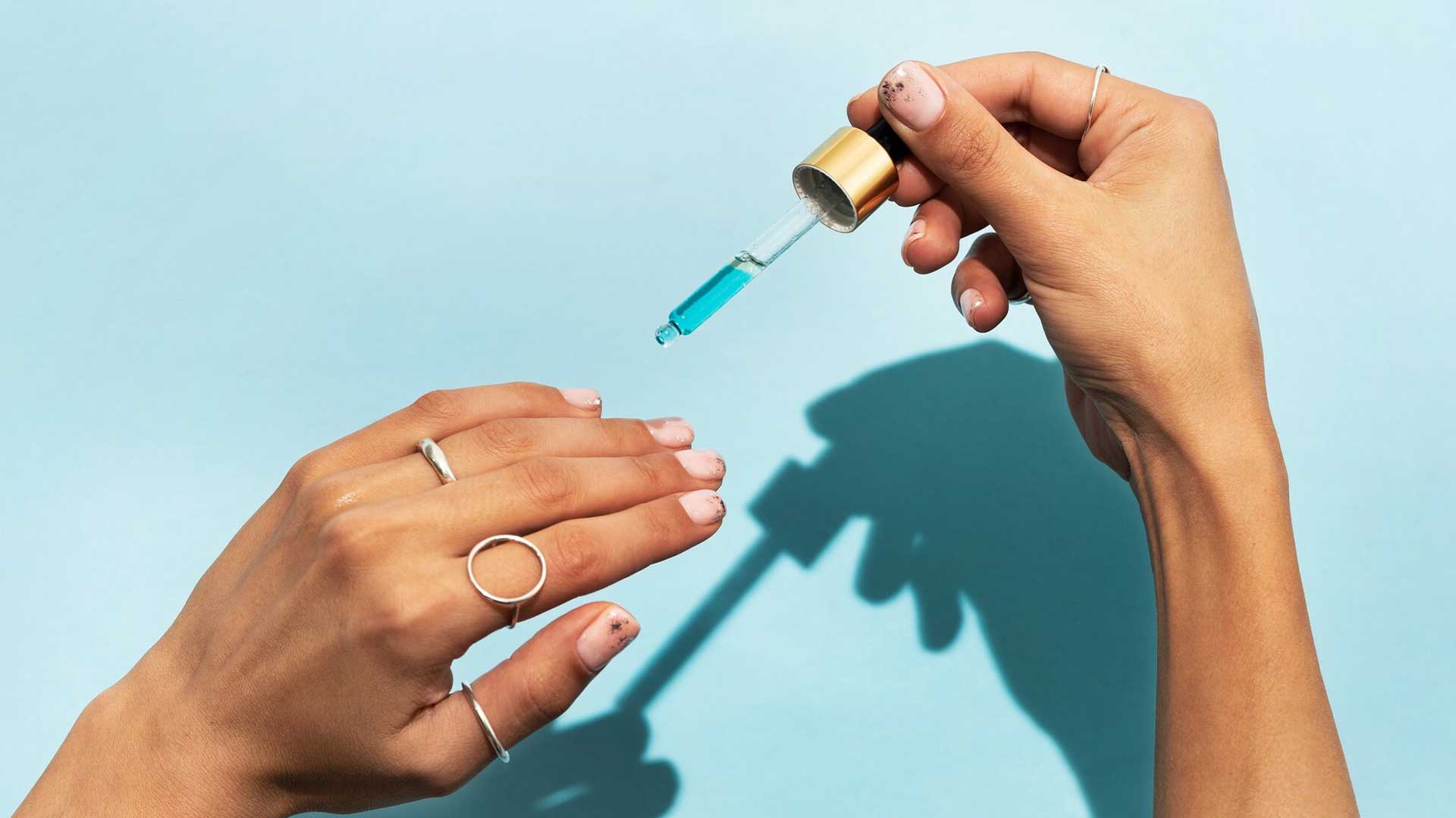 Os melhores removedores de esmalte sem acetona do mercado