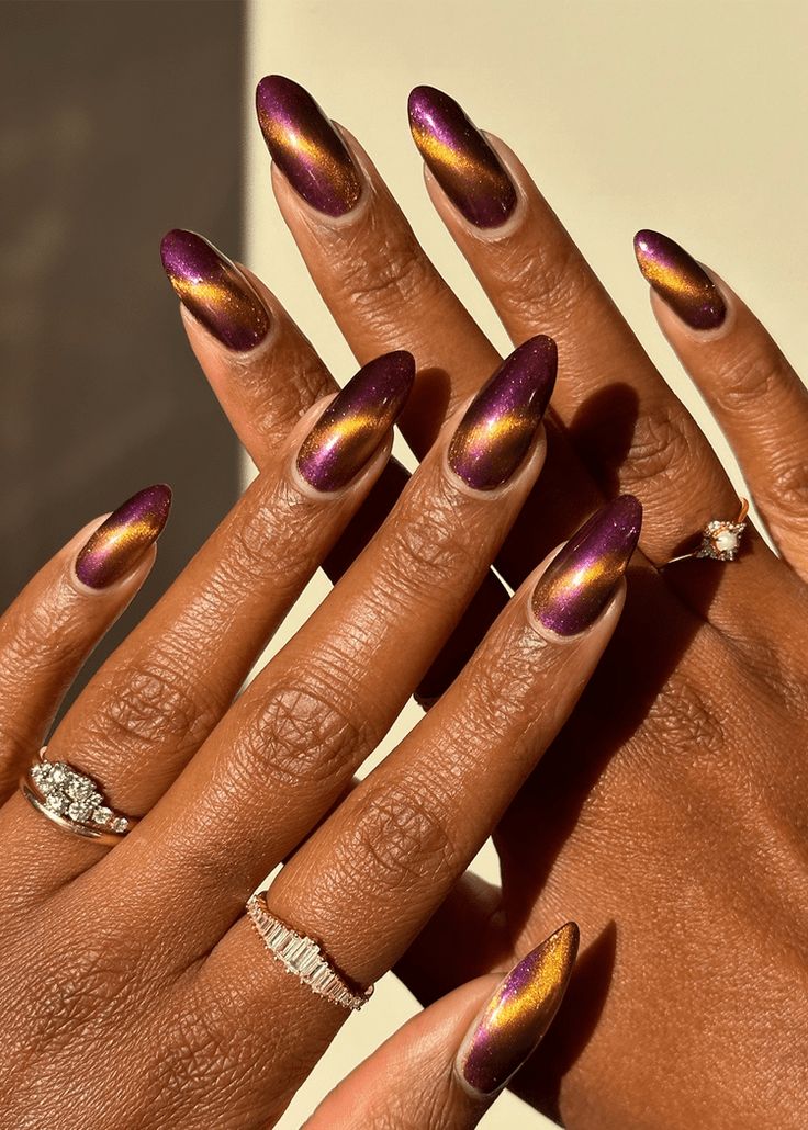 5 ideias de títulos:
1. Desvende as Cores de Unha que Vão Dominar 2025: Do Mocha Mousse aos Tons Vibrantes!
2. Unhas 2025: Guia Completo das Cores e Formatos que Você Precisa Conhecer
3. A Cor do Ano da Pantone Chegou: Descubra o Mocha Mousse e Outras Tendências de Unhas para 2025
4. Do Clássico ao Moderno: As Cores de Esmalte que Vão Marcar Presença em 2025
5. Prepare suas Unhas para 2025: As Tendências de Cores e Estilos que Você Não Pode Perder