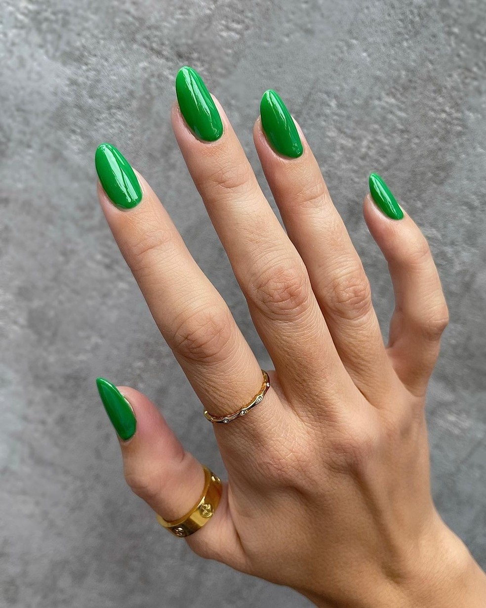 esmalte clássico discreto