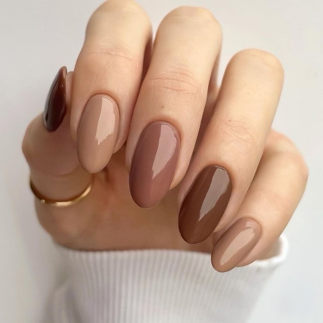 esmalte nude acinzentado