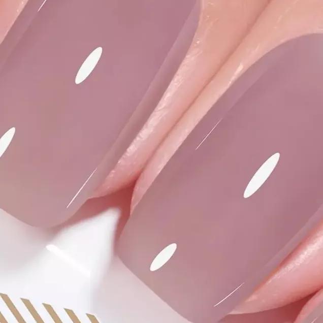 Nude marrom