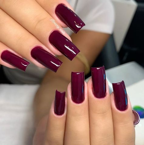 unhas para vestido [cor do vestido]