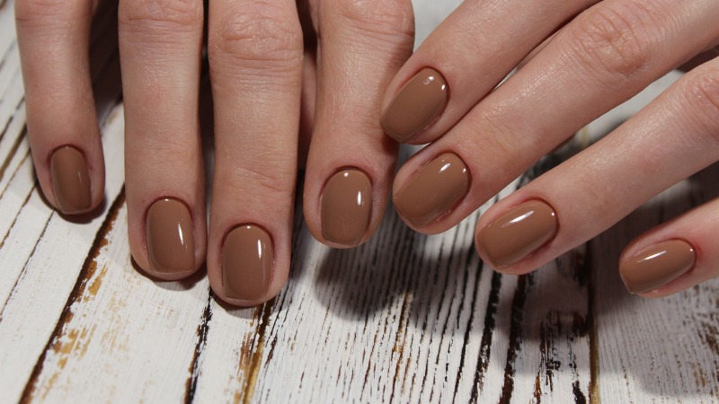 cor de unha para pele morena