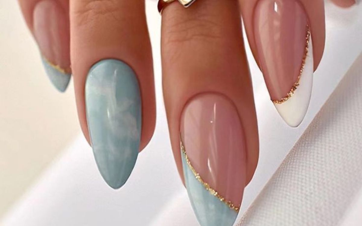 5 ideias de títulos:
1. As Cores de Esmalte Que Vão Dominar 2025: Do Mocha Mousse aos Tons Vibrantes
2. Tendências de Unhas 2025: Descubra o Estilo 