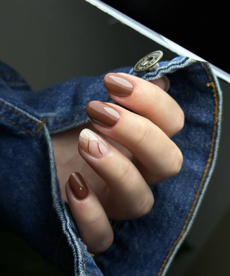 cores de unha elegante para pele morena