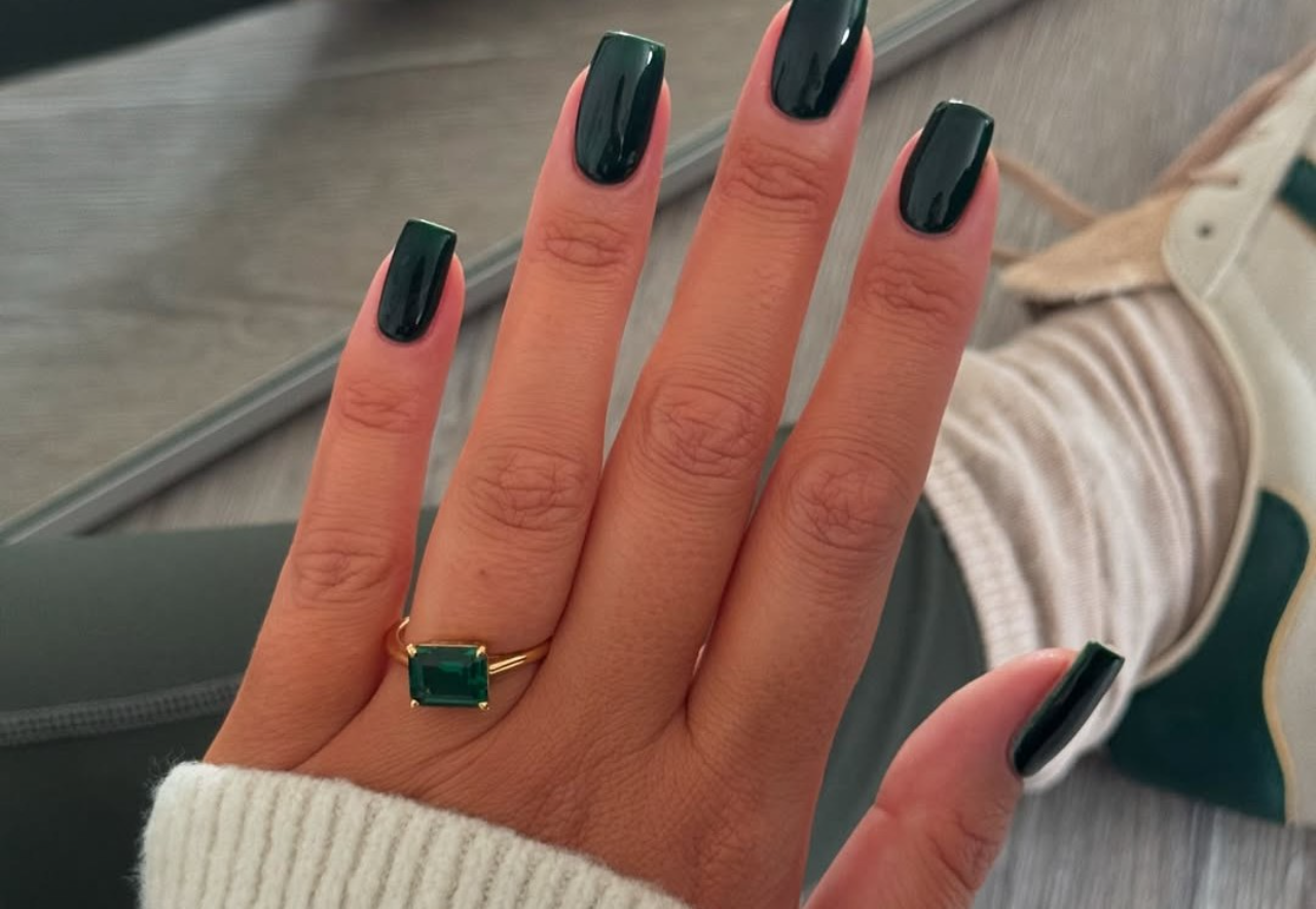 esmalte vermelho fechado