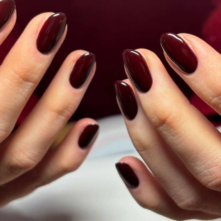 cores de unhas para pele morena clara