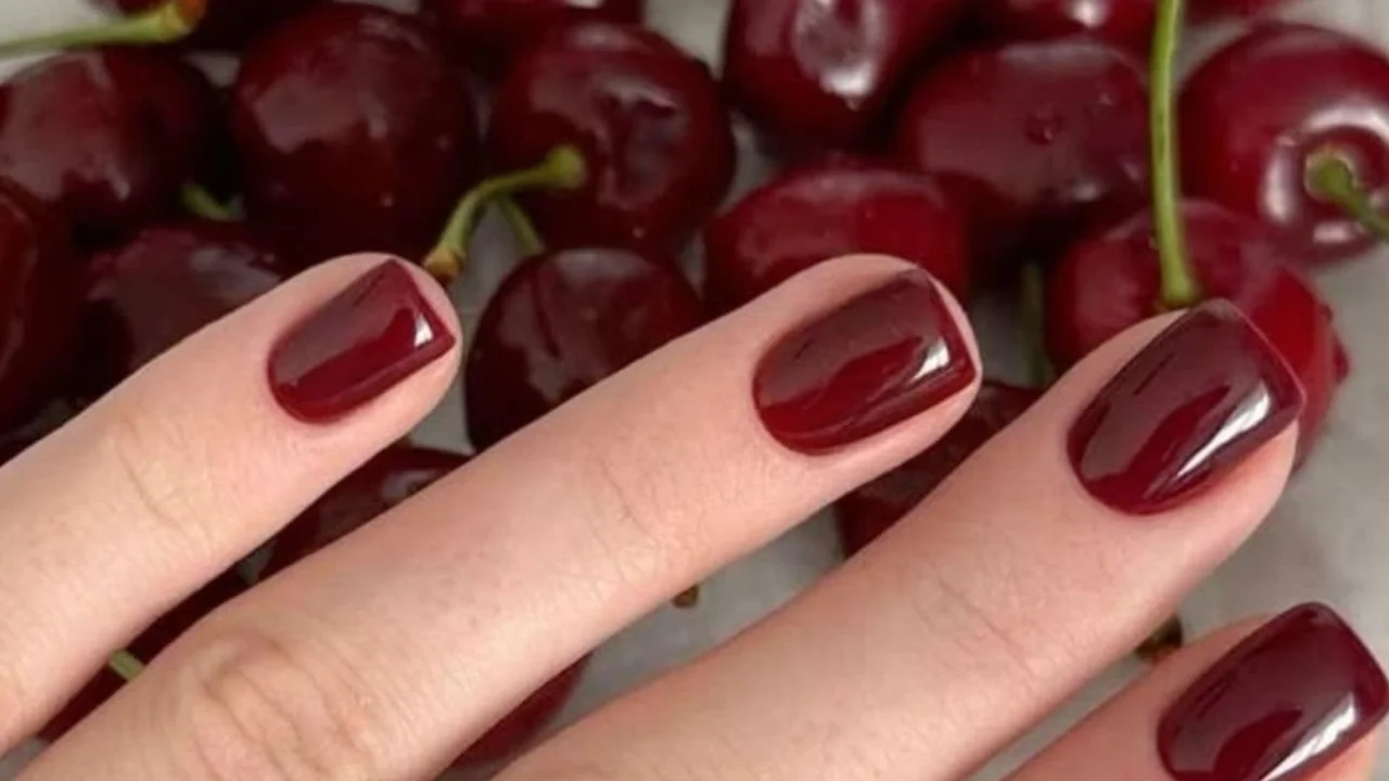 unha azul marinho inverno