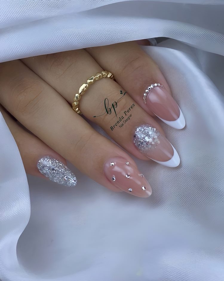 unhas brancas efeito mármore