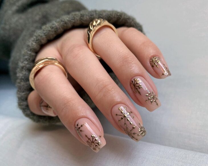quanto custa fazer unhas decoradas para o final de ano?