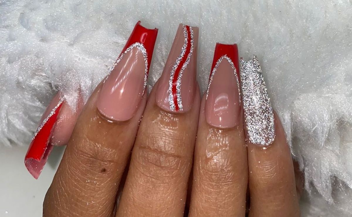 DIY Unhas Postiças Realistas: Técnicas de Esmaltação em Gel e Pós Cromados