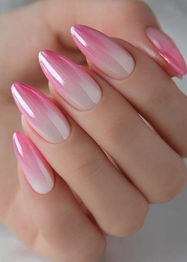 unha rosa e branco marmorizada