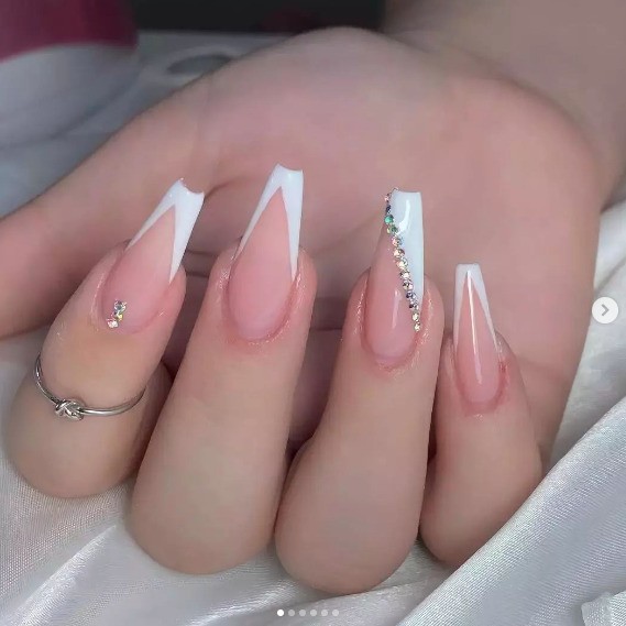 unhas em gel delicadas cores