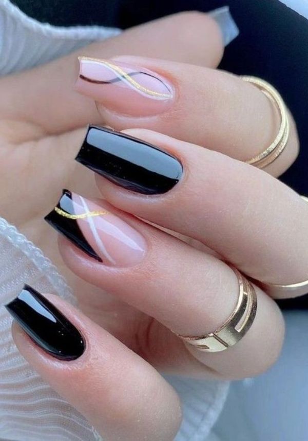 unhas em gel delicadas minimalistas