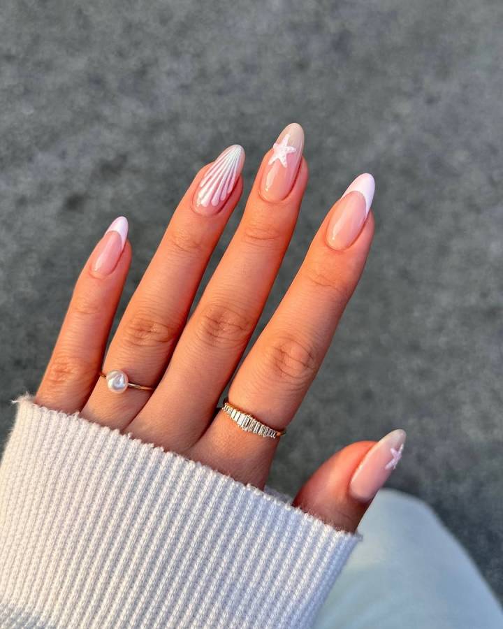 unhas decoradas com carimbo