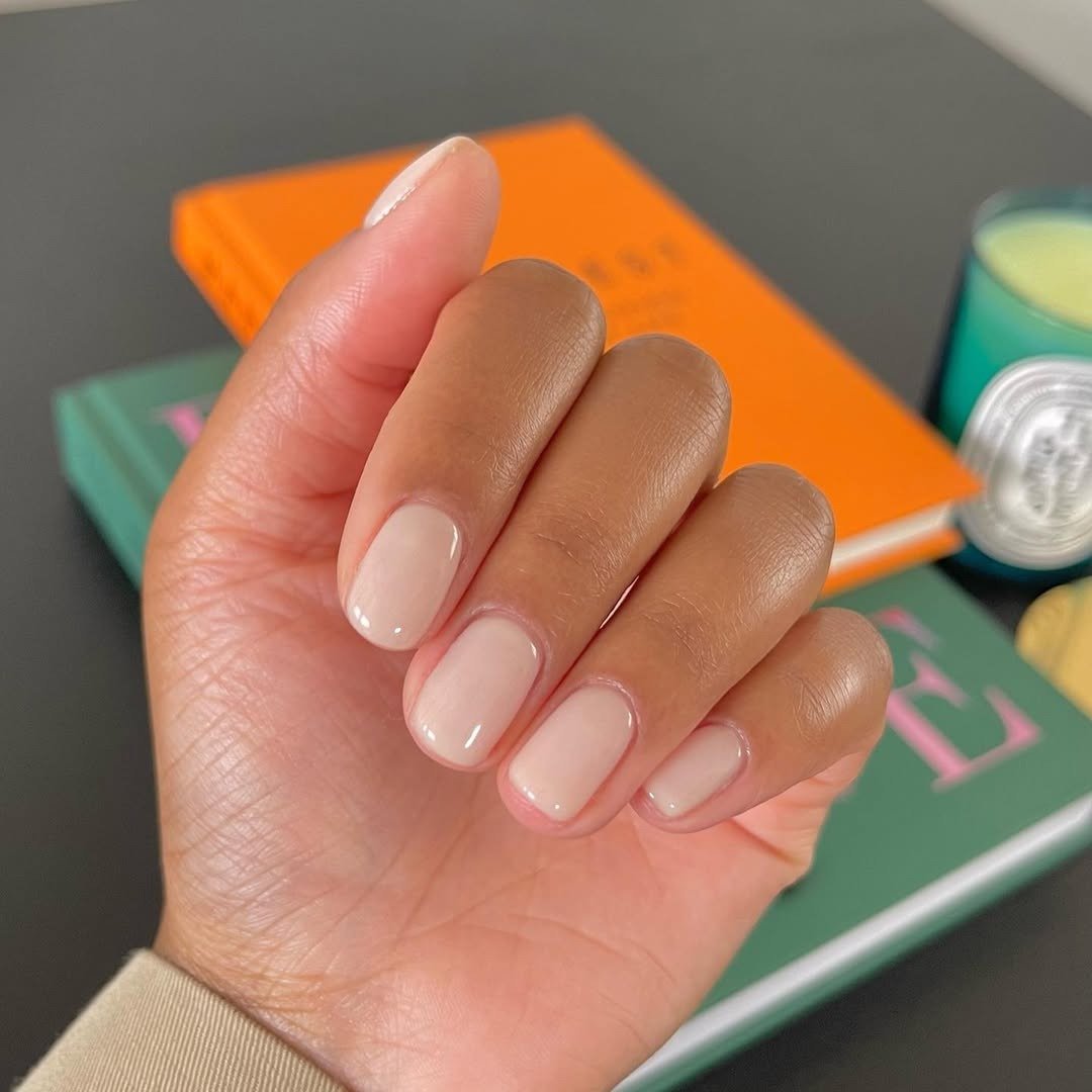 manicure em gel para unhas curtas