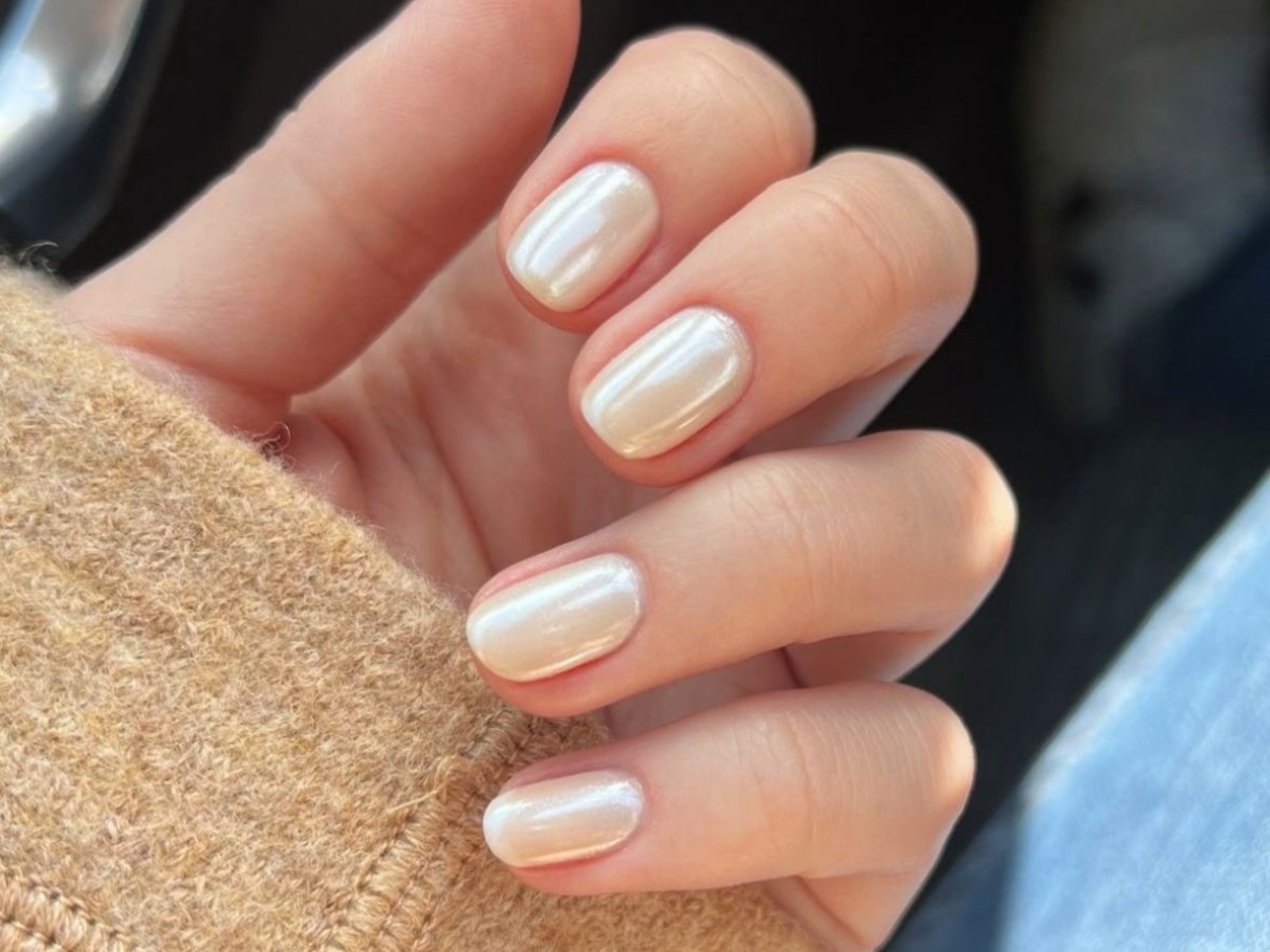 unhas curtas com gel