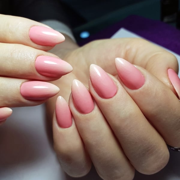 formato stiletto unhas de gel