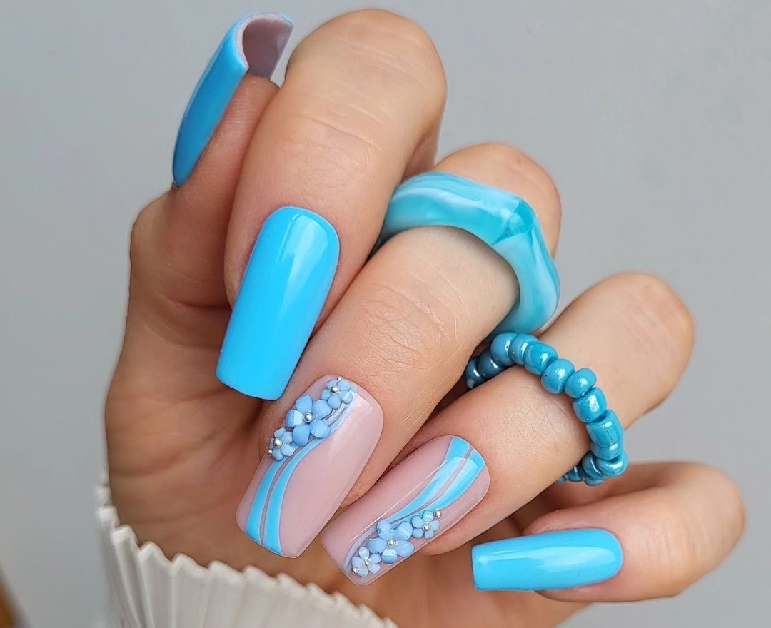 unhas quadradas estilo anos 90