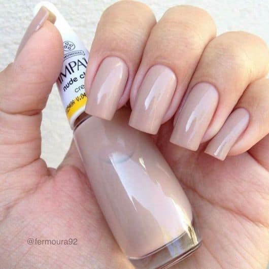 unhas quadradas minimalistas