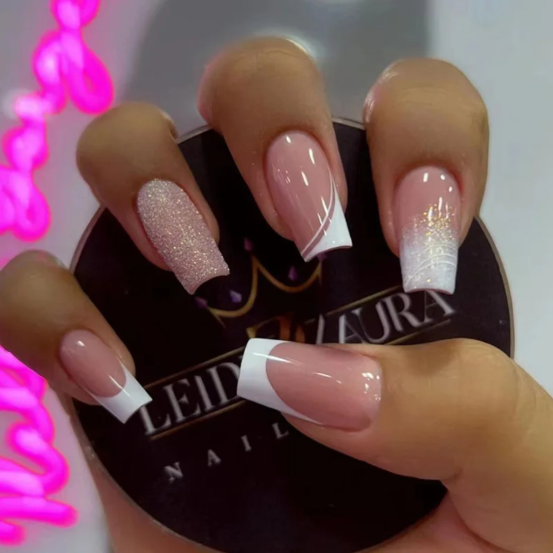 unhas quadradas coloridas