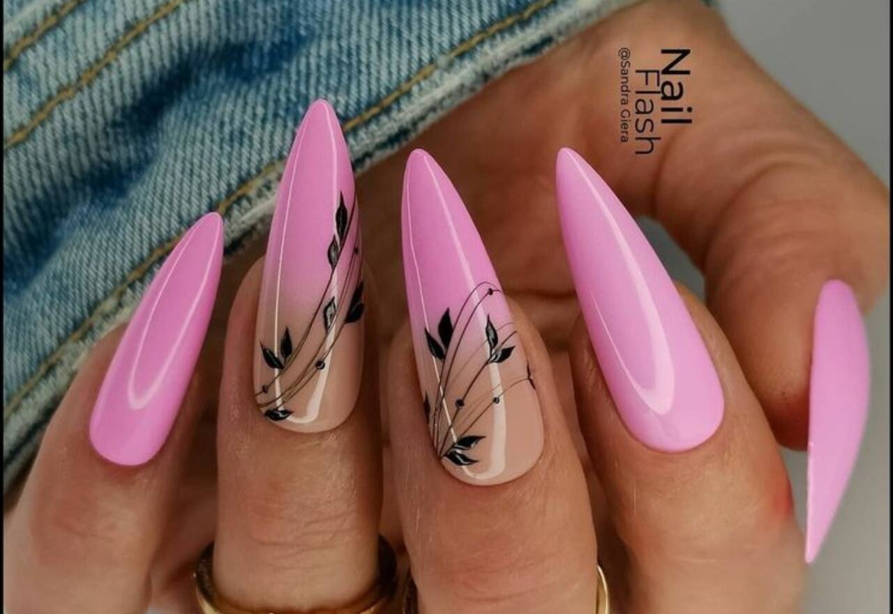ideias de unhas rosa para casamento