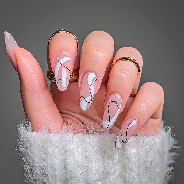 Unhas Quadradas Curtas vs. Stiletto: Escolha o Seu Estilo