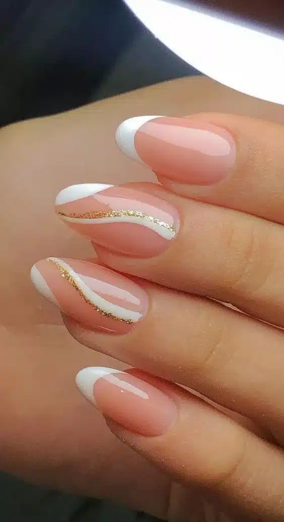 Francesinha Colorida: 10 Ideias para Inovar na Nail Art