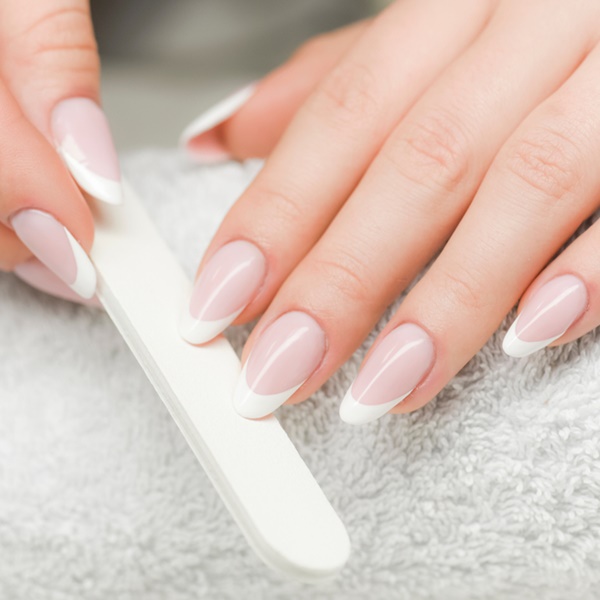 Guia Completo: Como Lixar Unhas no Formato Amendoado Perfeito