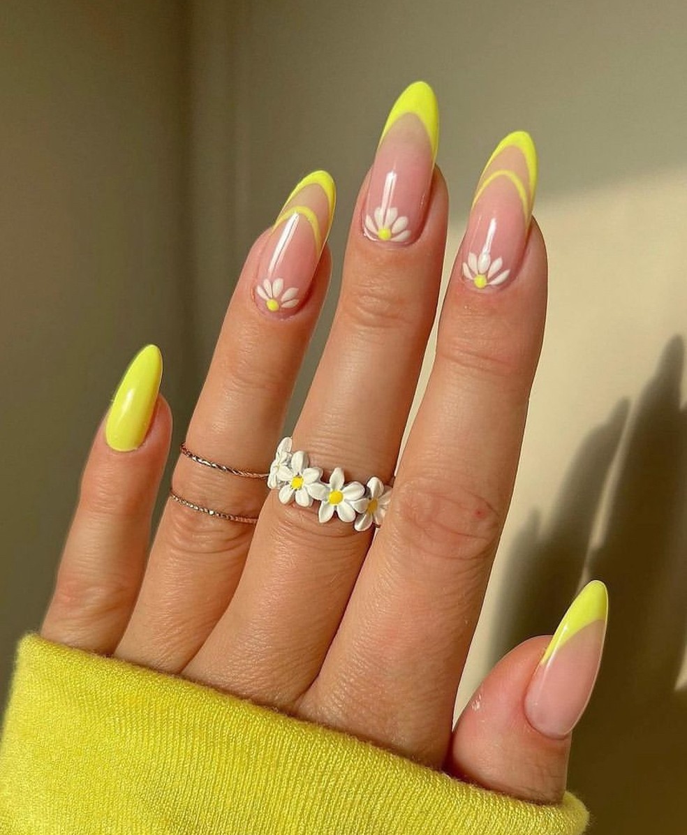 Como fazer a francesinha perfeita em unhas de gel: Guia completo