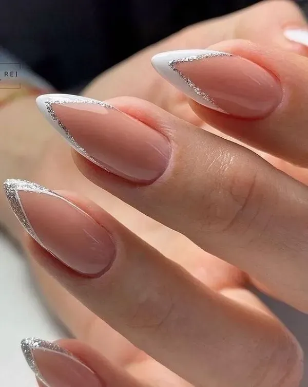 unha stiletto com francesinha degradê