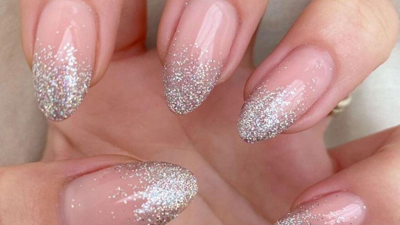 glitter unha em gel com glitter