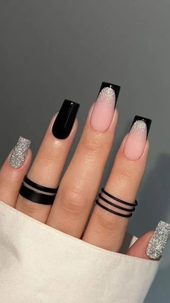 ideia de decoração de unha colorida