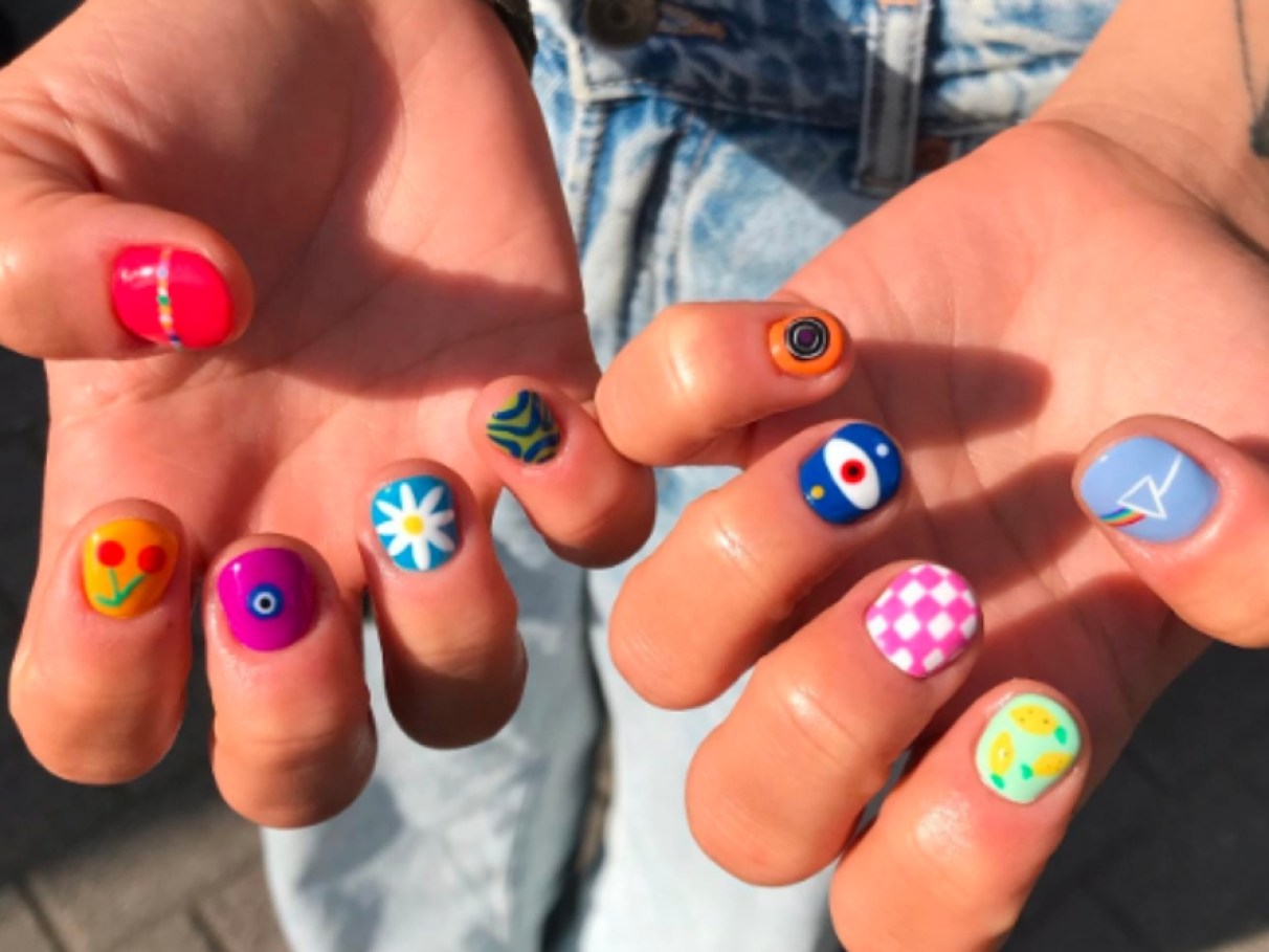 erros comuns ao fazer unhas curtas em casa