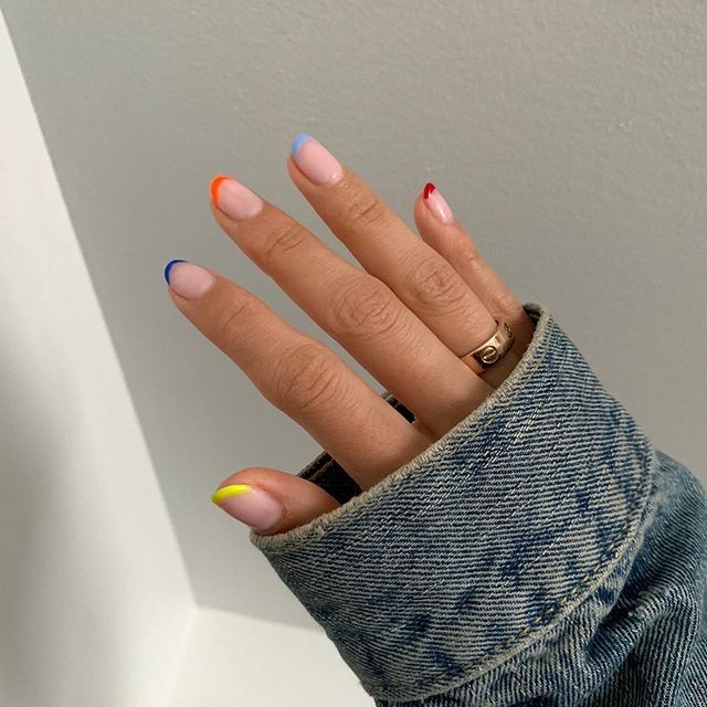 unhas com acabamento limpo