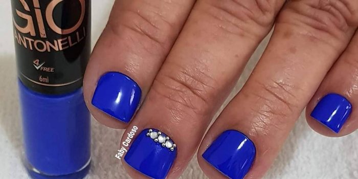 unhas curtas com francesinha fina